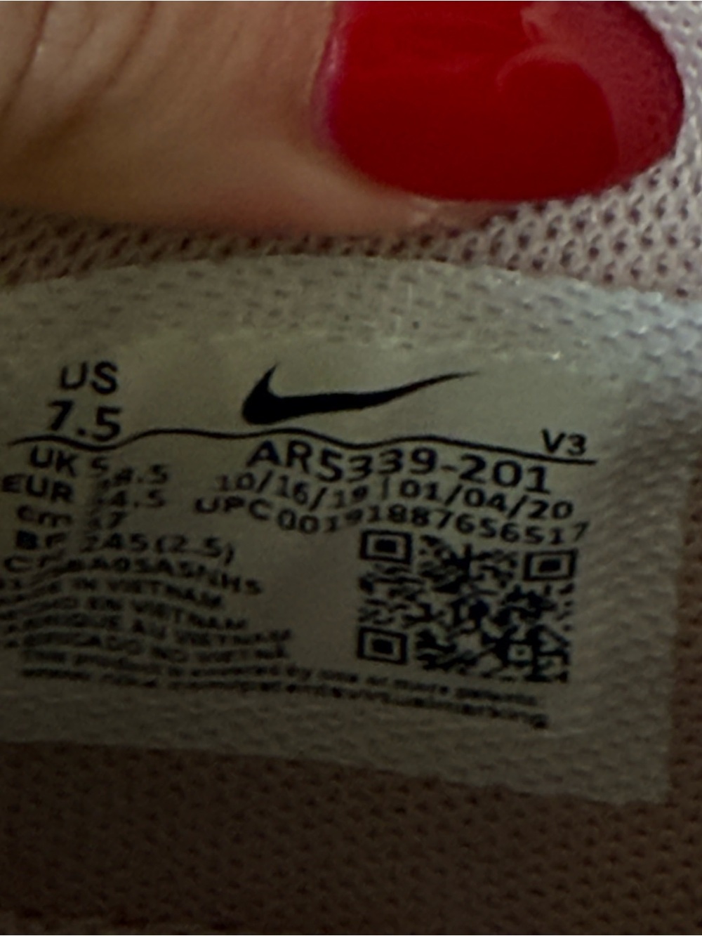 Nike Women’s Low-Top Sneakers in Blush Pink Suede - Picture 4 of 8